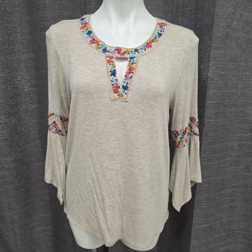 Ladies Boho Democracy Knit Top w/Embroidery & Butterfly Sleeves Size Med